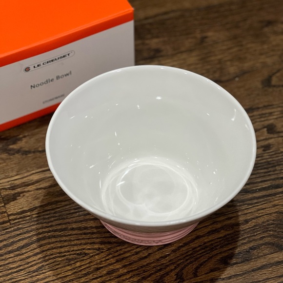 New Le Creuset Powder Pink Neo Noodle Bowl - Picture 2 of 5